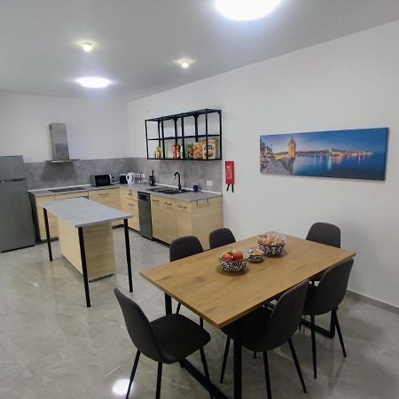 Deggies Apartments - Spacious, Modern Apartment! Naxxar Εξωτερικό φωτογραφία