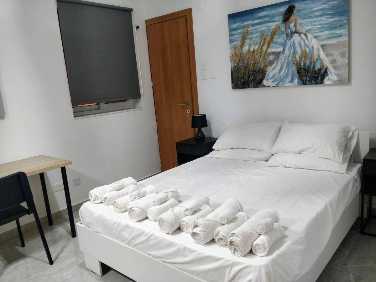 Deggies Apartments - Spacious, Modern Apartment! Naxxar Εξωτερικό φωτογραφία