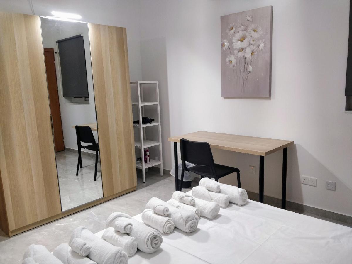 Deggies Apartments - Spacious, Modern Apartment! Naxxar Εξωτερικό φωτογραφία