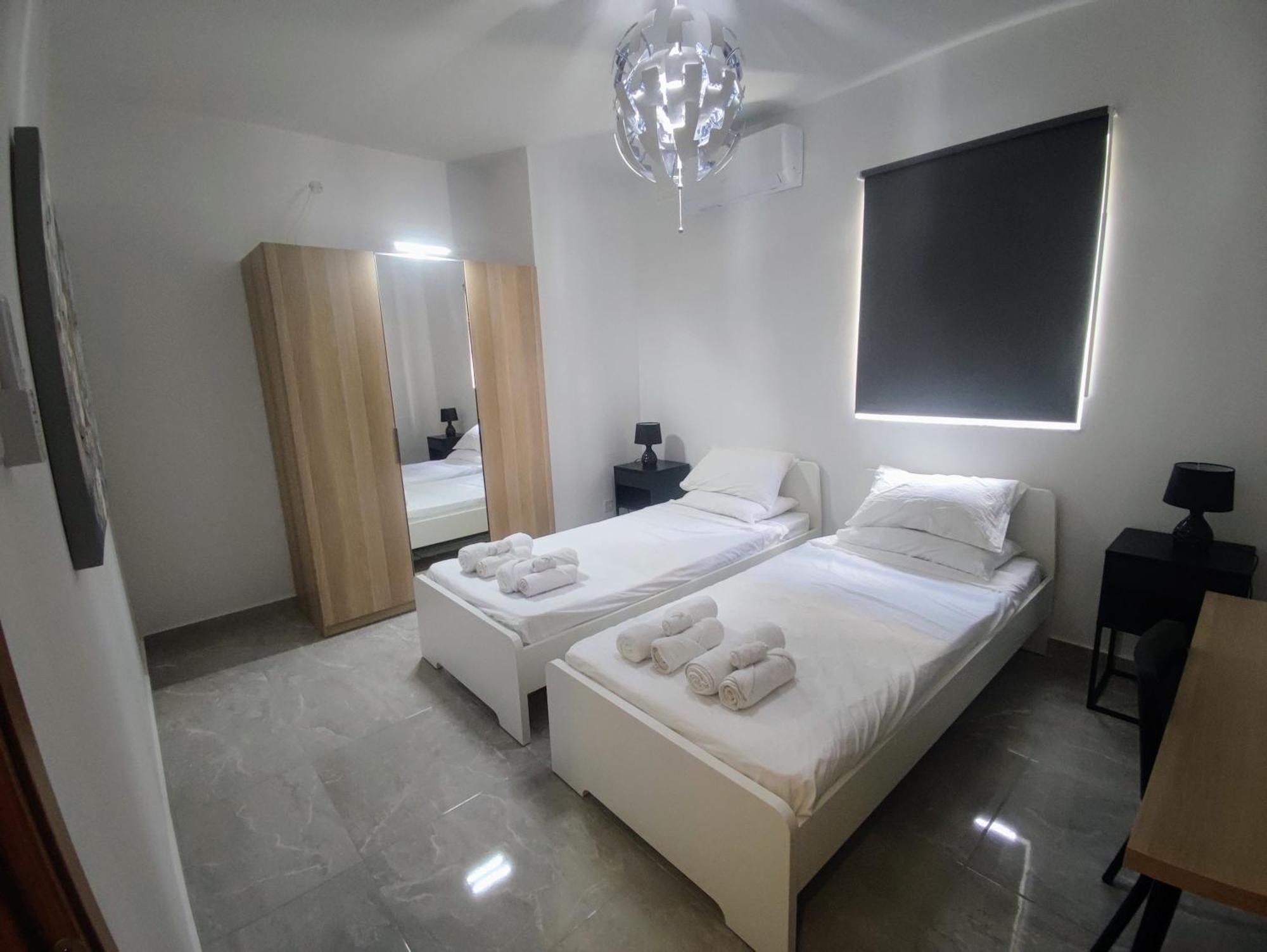 Deggies Apartments - Spacious, Modern Apartment! Naxxar Εξωτερικό φωτογραφία